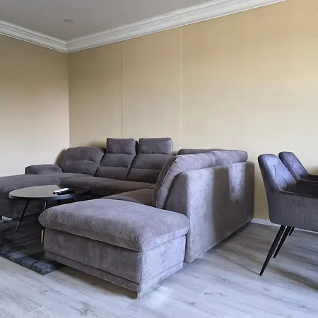 Modern In A New Building Apartamento *